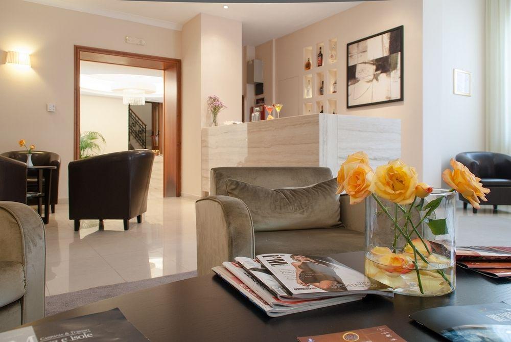 Hotel Nuvo 4*